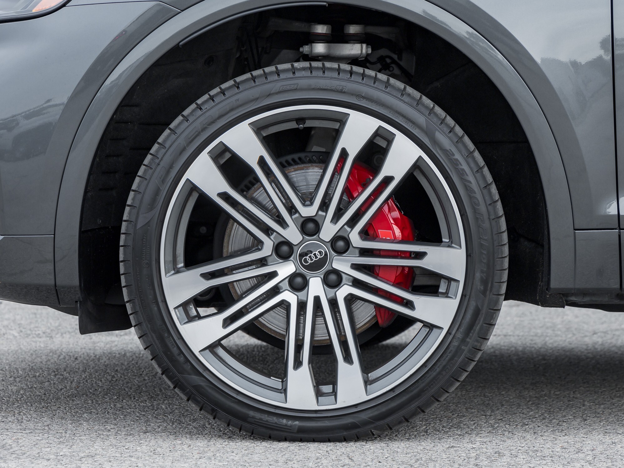 Audi SQ5 2024