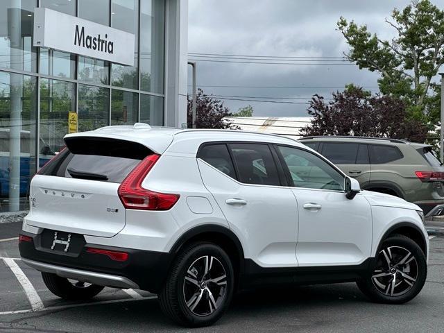 Volvo XC40 2025