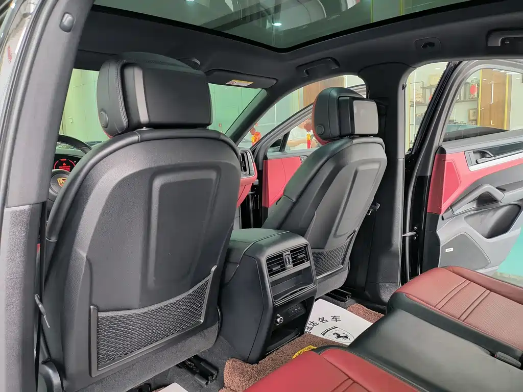 Porsche Cayenne 2023