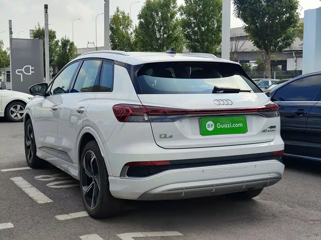 Audi Q4 e-tron 2025