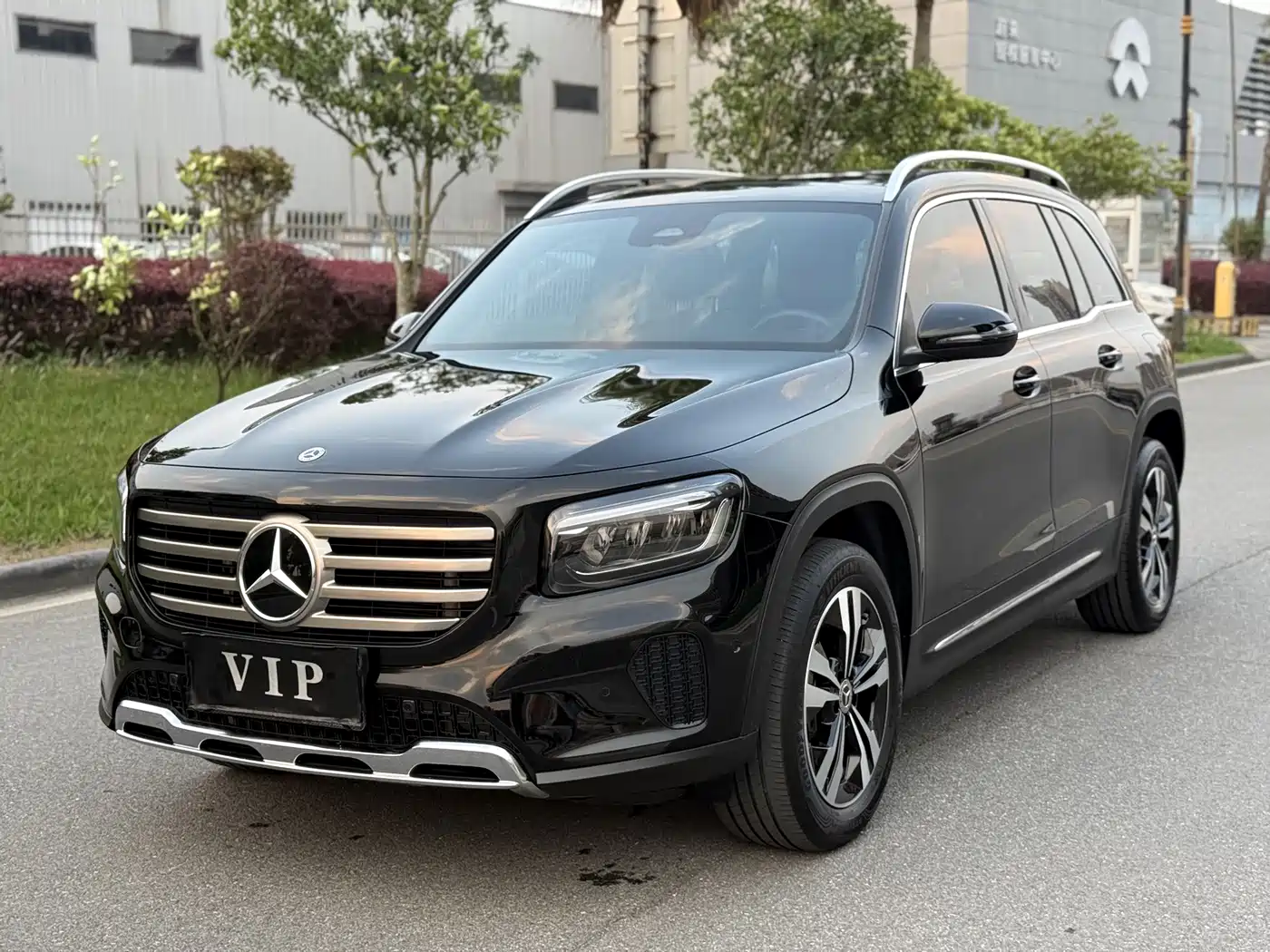 Mercedes-Benz GLB 2023