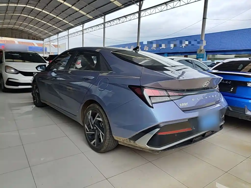 Hyundai Elantra 2024