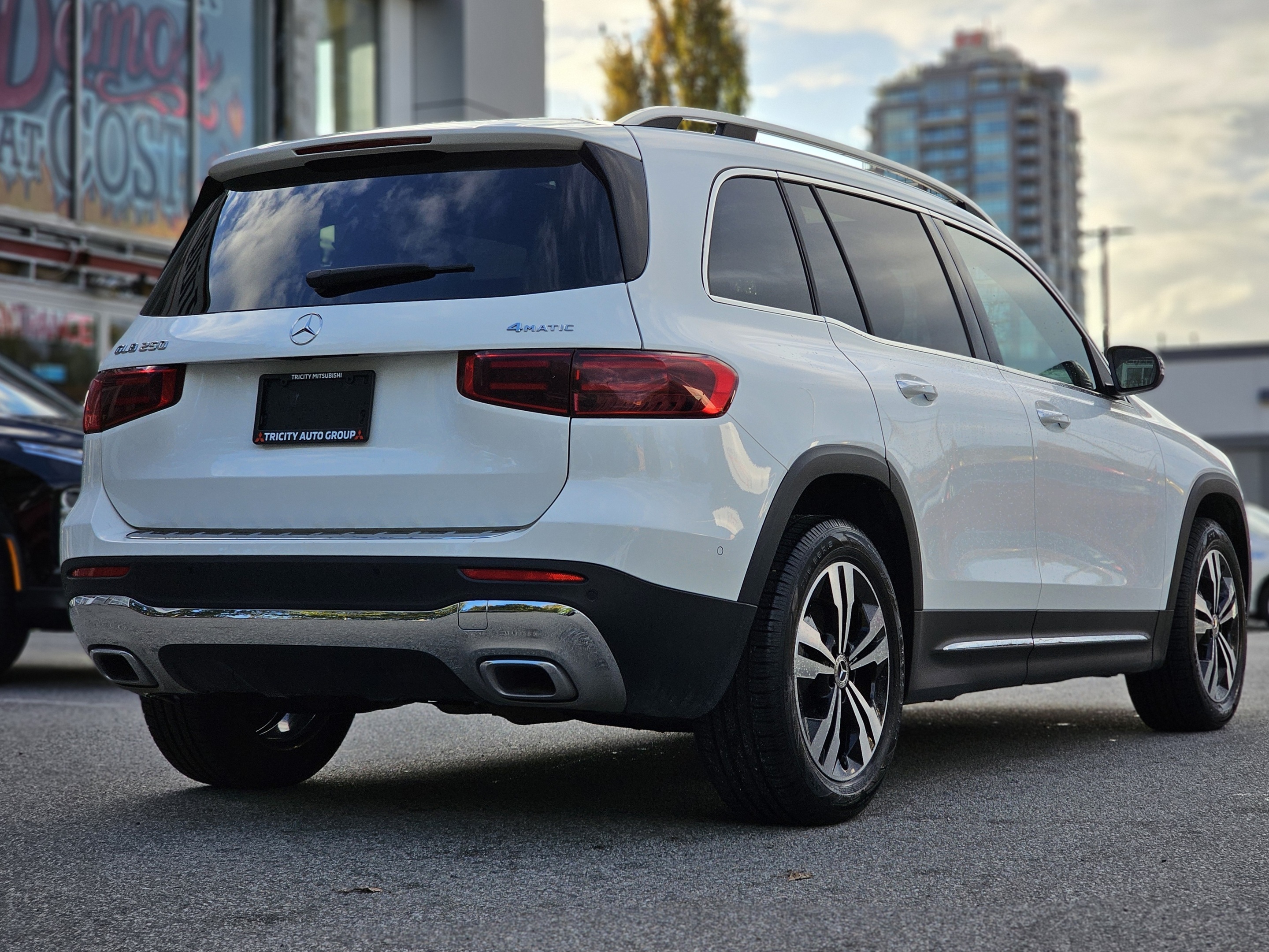 Mercedes-Benz GLB 2024