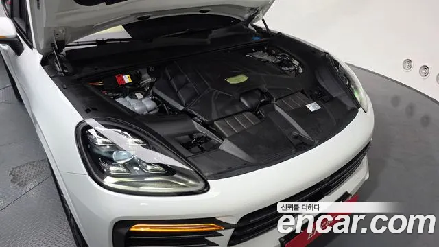 Porsche Cayenne 2022