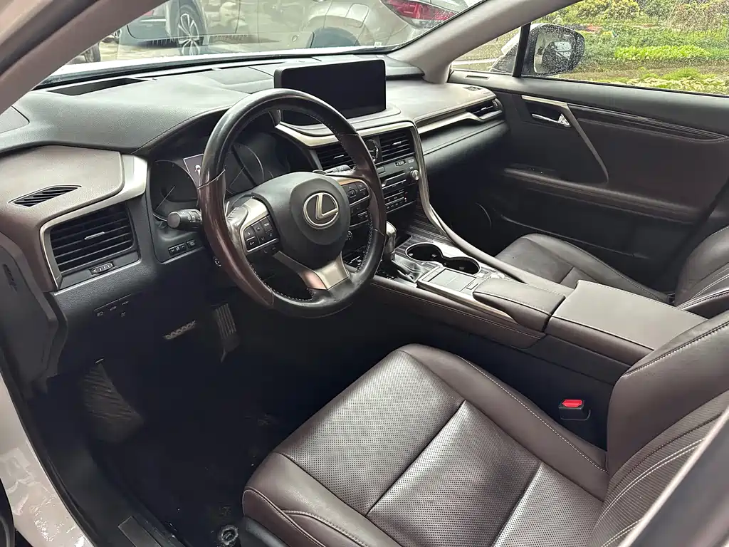 Lexus RX 2022