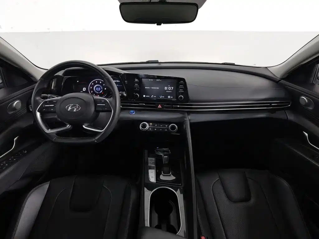 Hyundai Elantra 2021