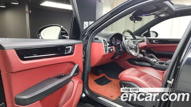 Porsche Cayenne 2021