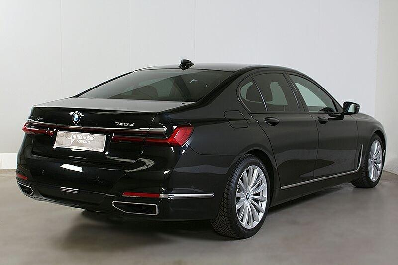 BMW 740 2022