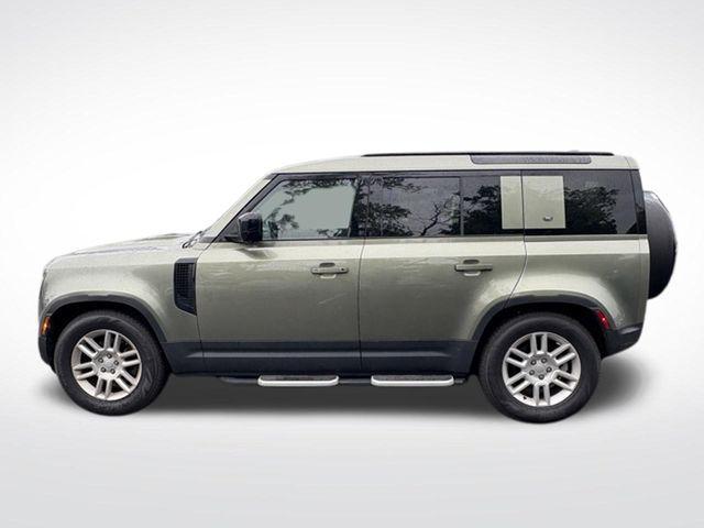 Land Rover Defender 2023