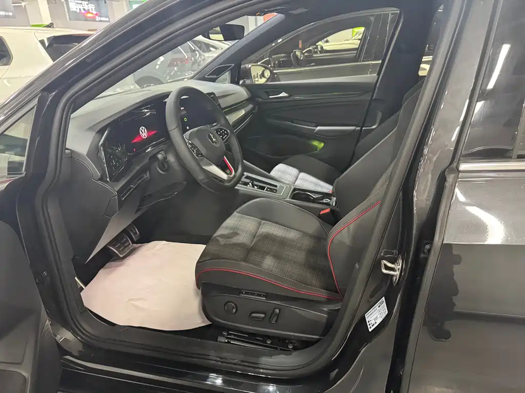 Volkswagen Golf GTI 2022
