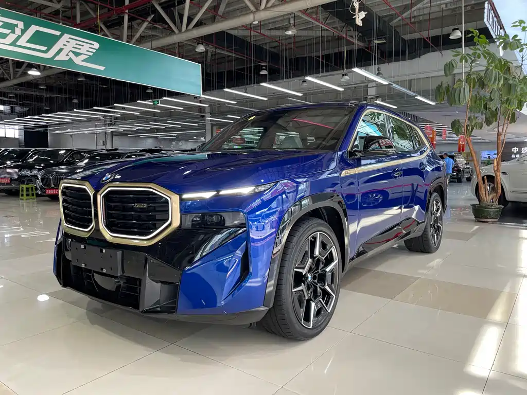 BMW XM 2024