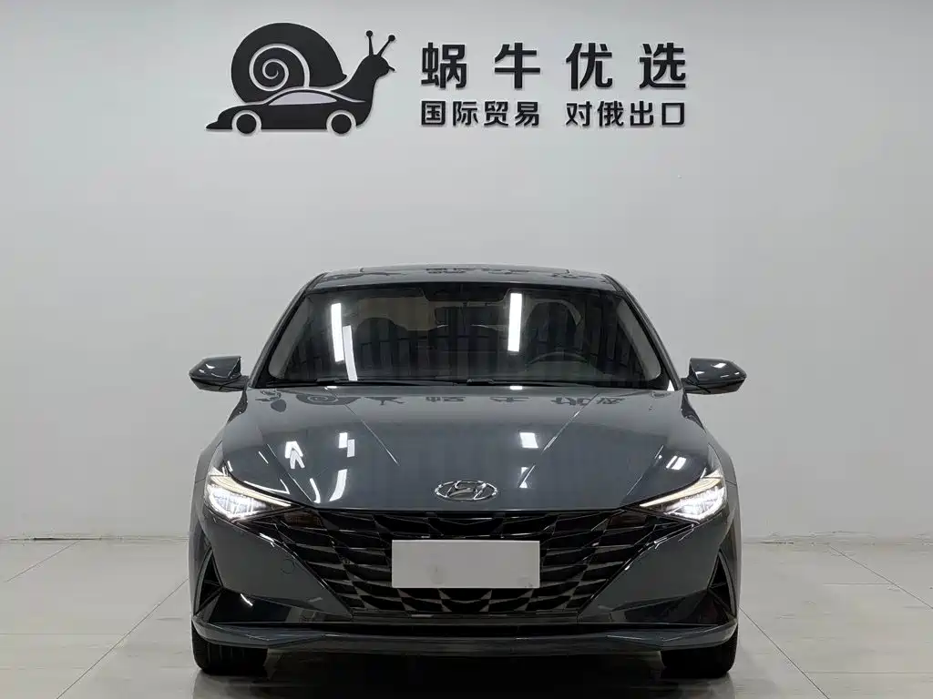 Hyundai Elantra 2022