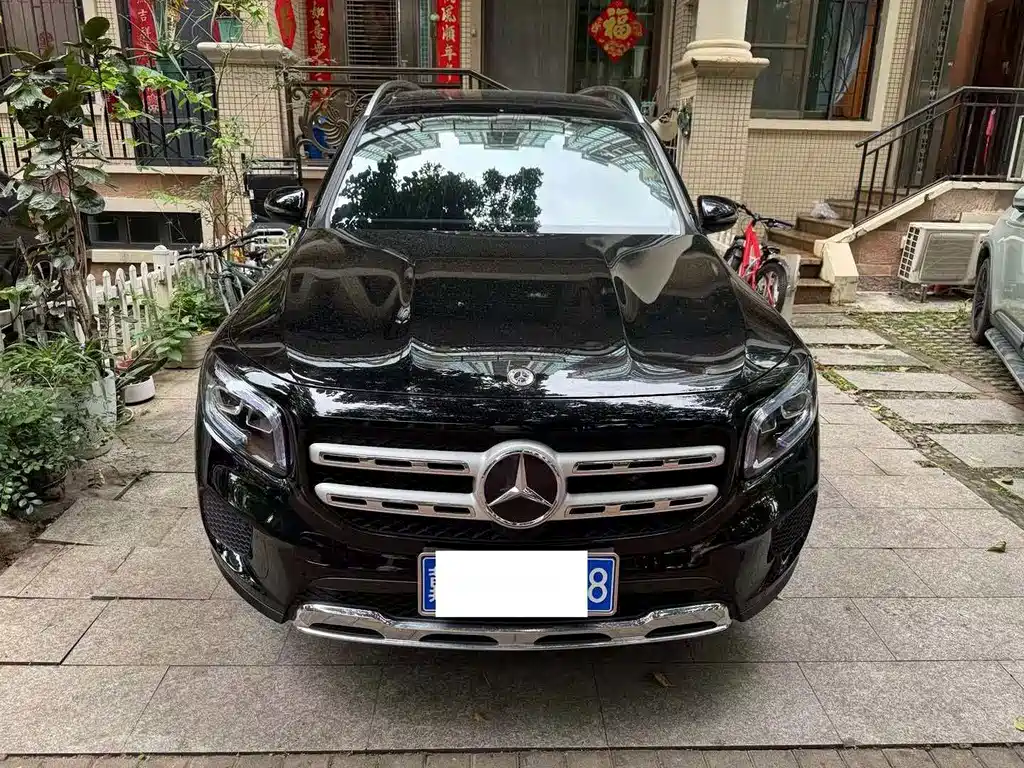 Mercedes-Benz GLB 2023