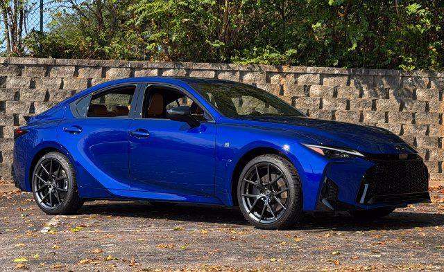 Lexus IS 2026