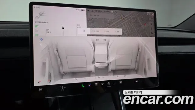 Tesla Model Y 2025