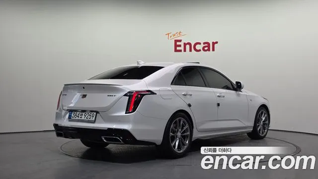 Cadillac CT4 2021