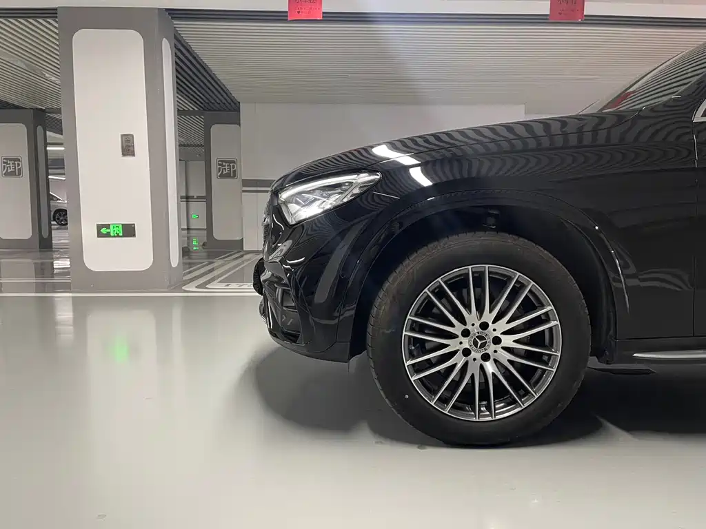 Mercedes-Benz GLC 2025
