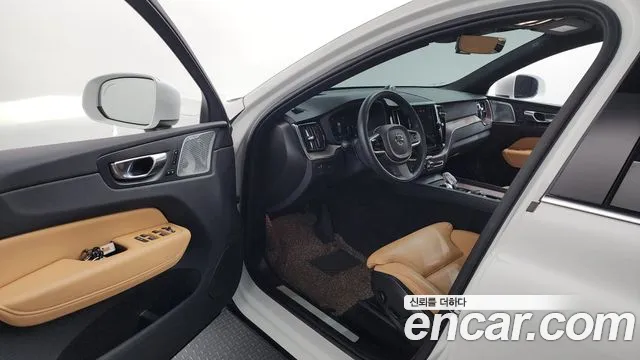 Volvo XC60 2021