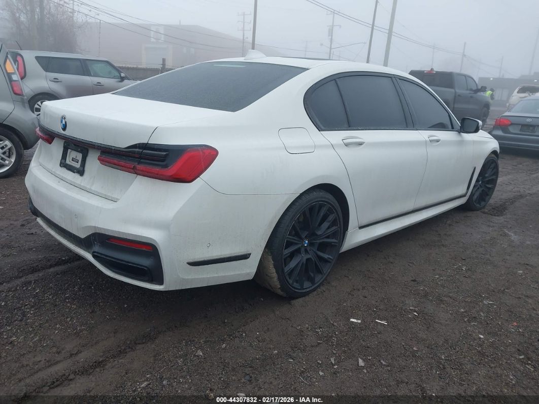 BMW 750 2021