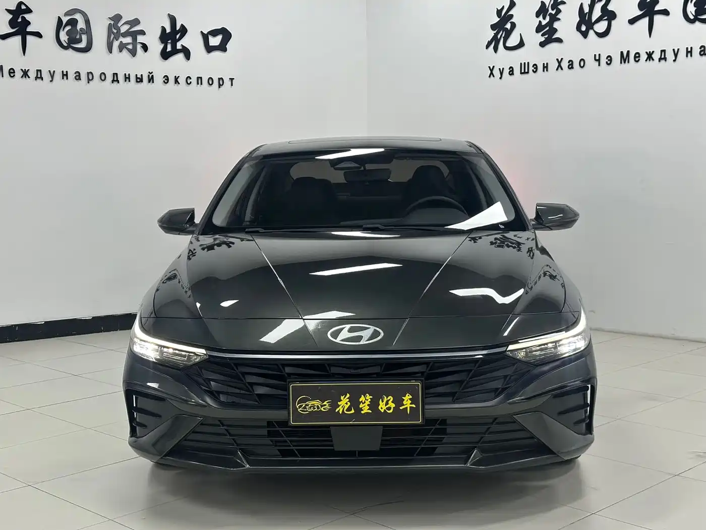 Hyundai Elantra 2023