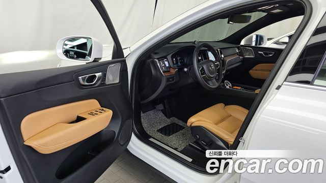 Volvo XC60 2023