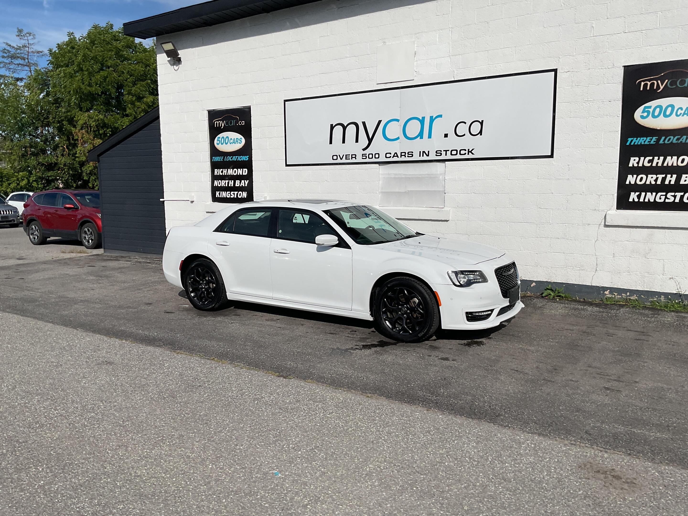 Chrysler 300 2023