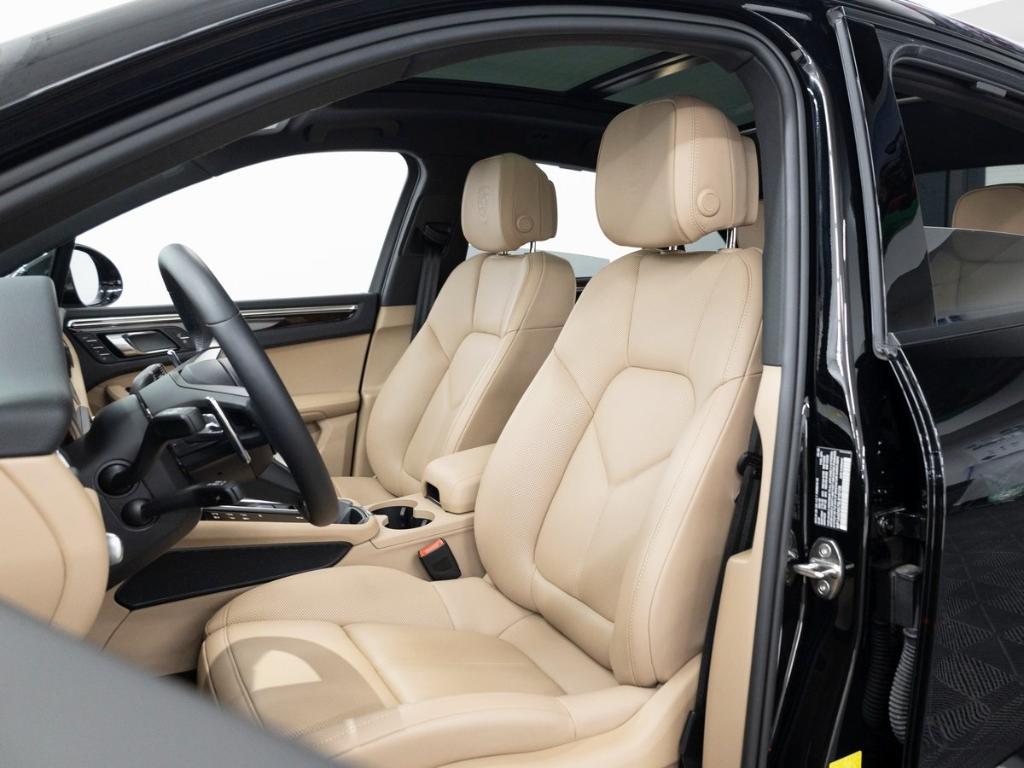 Porsche Macan 2025