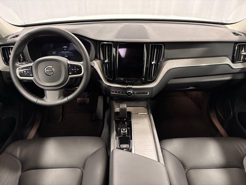Volvo XC60 2025