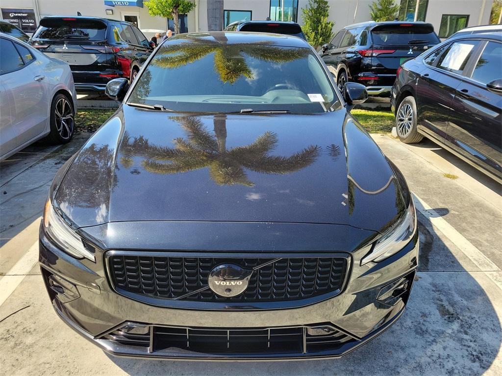 Volvo S60 2023