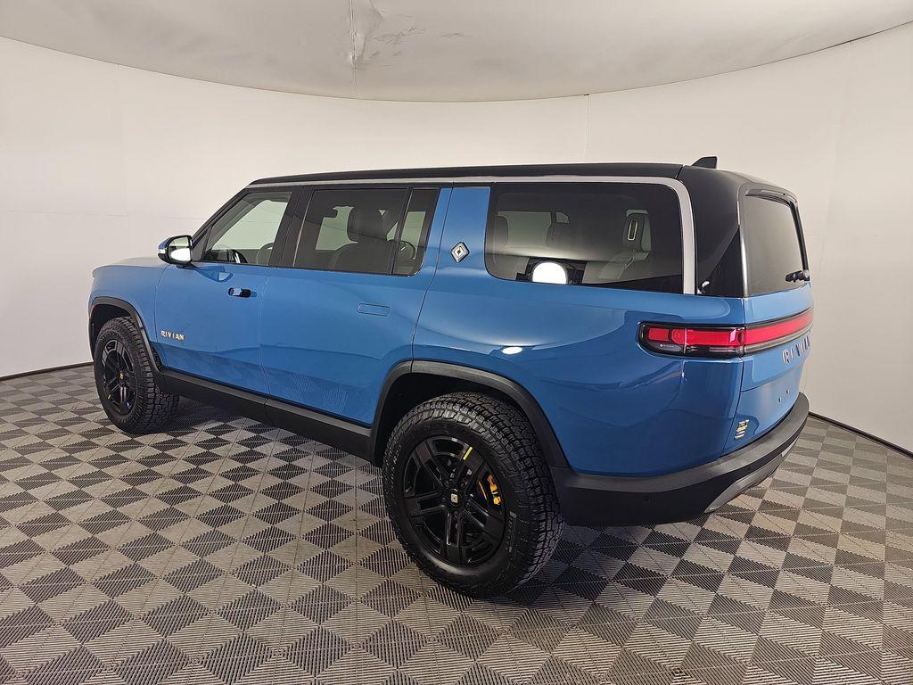 Rivian R1S 2023