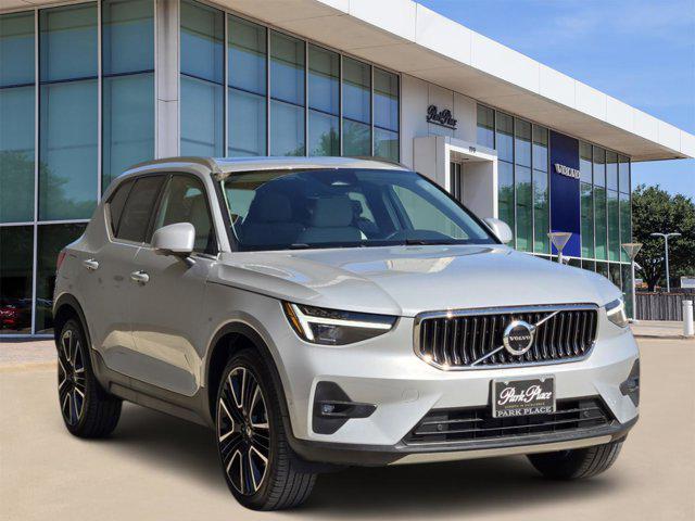 Volvo XC40 2025