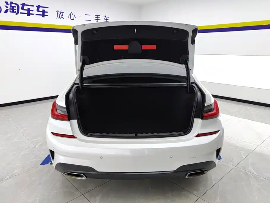 BMW 3 серии 2021