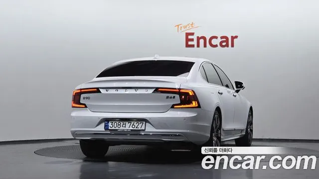 Volvo S90 2023