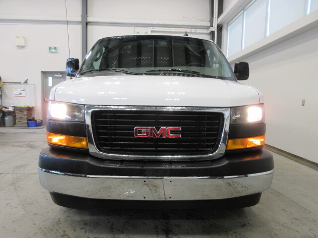 GMC Savana 2023