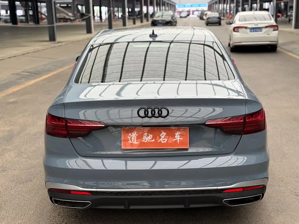 Audi A4 2023