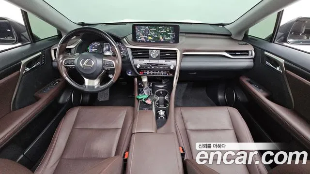 Lexus RX 2021