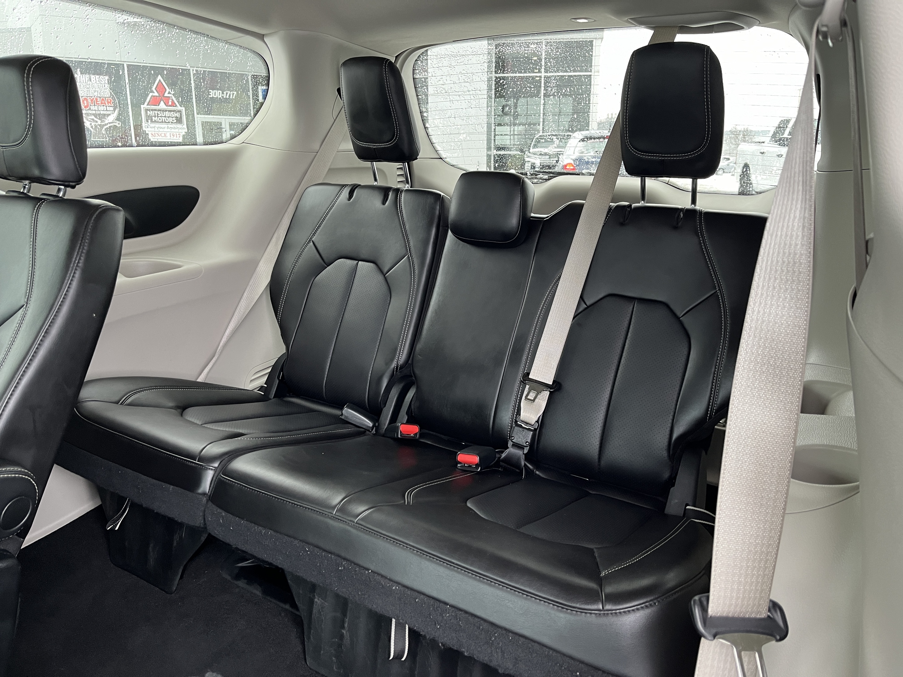 Chrysler Pacifica 2023