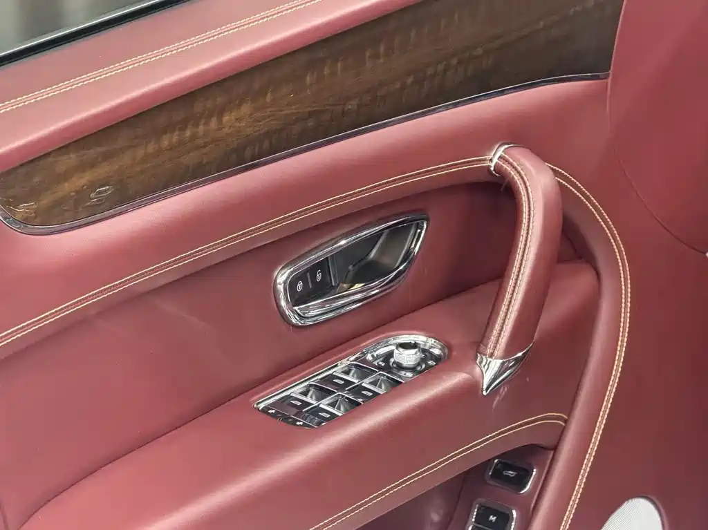 Bentley Bentayga 2022