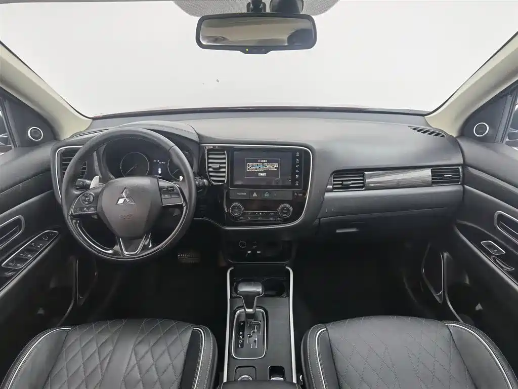 Mitsubishi Outlander 2021
