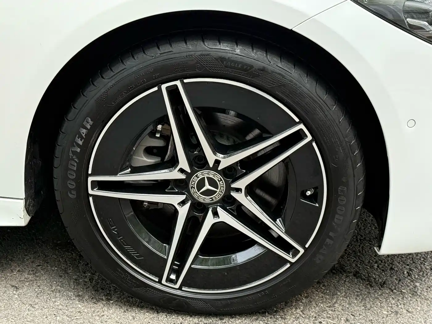 Mercedes-Benz C-Класс 2023