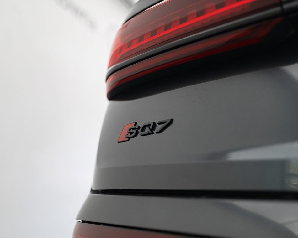 Audi SQ7 2024
