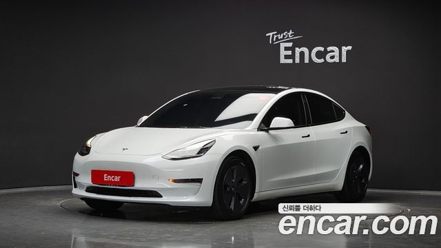 Tesla Model 3 2022