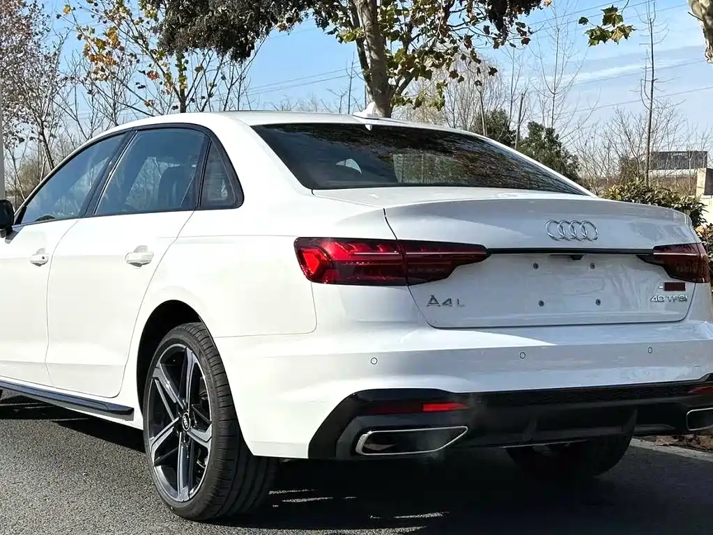 Audi A4 2024