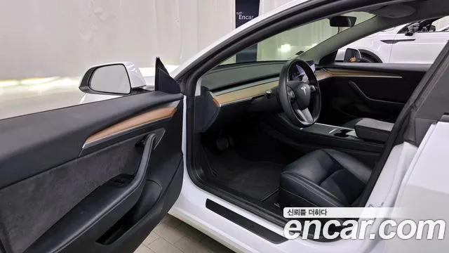 Tesla Model 3 2021