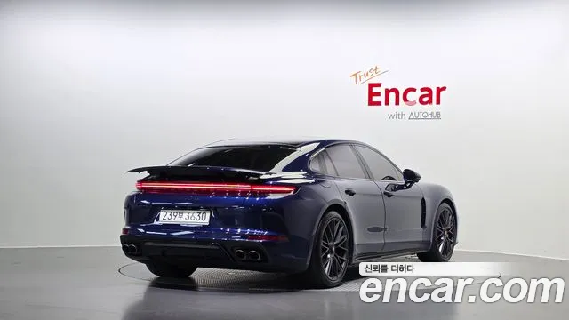 Porsche Panamera 2025