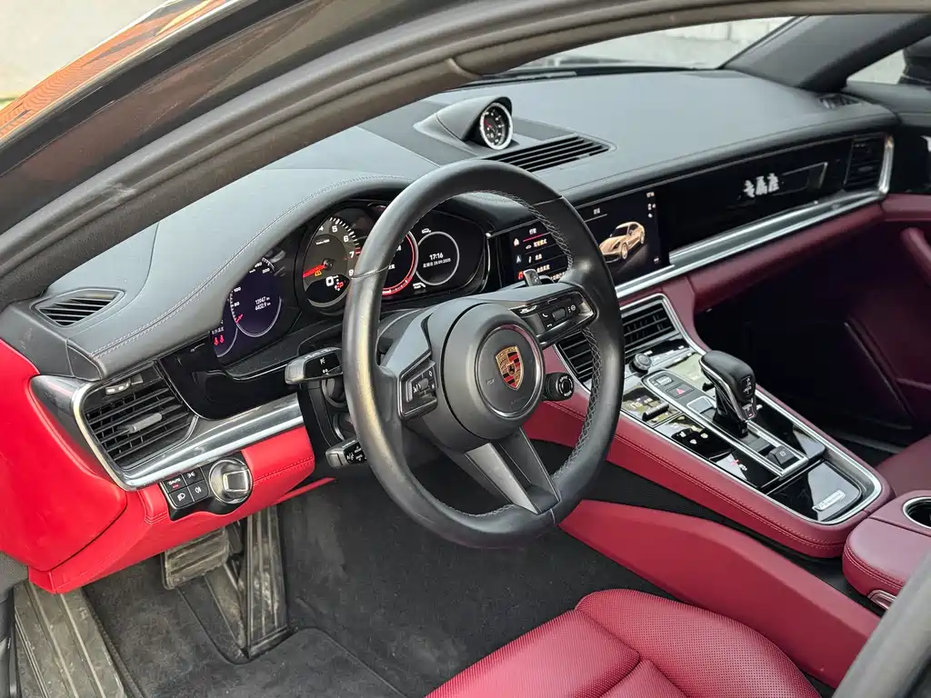 Porsche Panamera 2024
