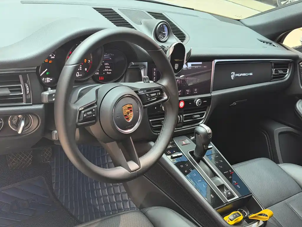 Porsche Macan 2023