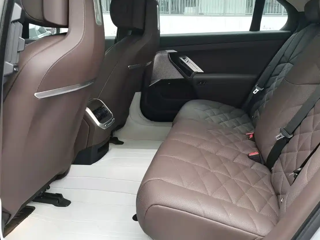 BMW i7 2024