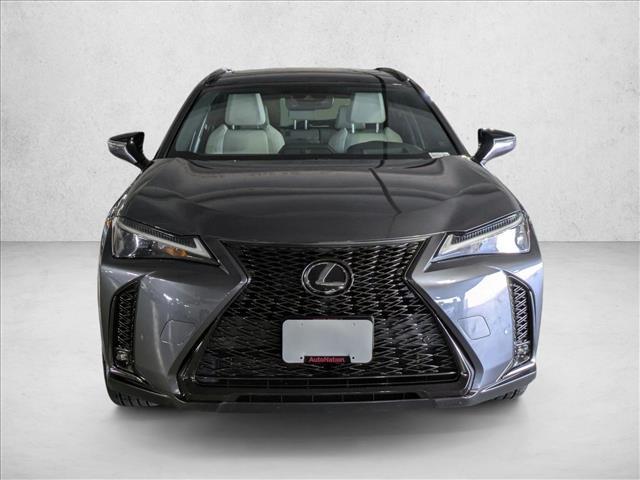 Lexus UX 2024