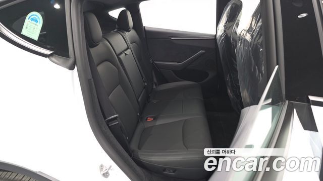 Tesla Model Y 2026